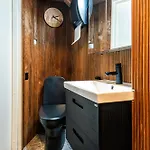 The Maekkylae Escape - Perfect For 2 With Sauna Look And Optional Hot Tub בית נופש הלסינקי